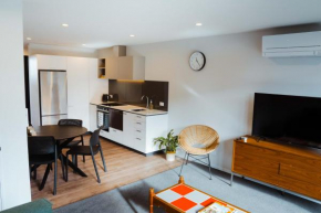 New townhouse, heart of city centre, 2 bed 2 bath, car park, Christchurch